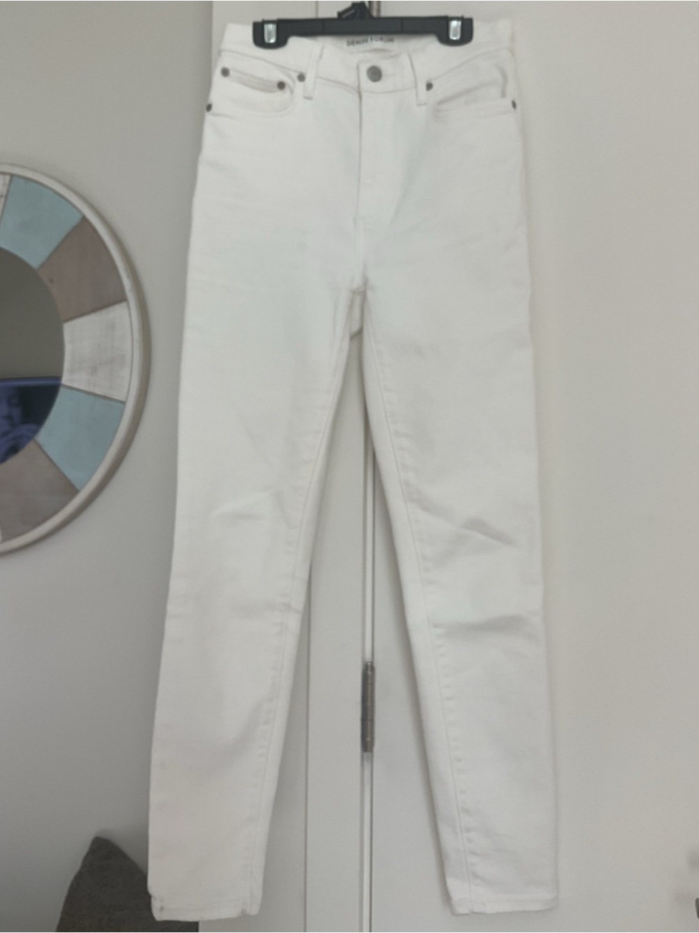 Aritzia ***Denim Forum*** Lola High Rise Skinny 28L  White Jeans